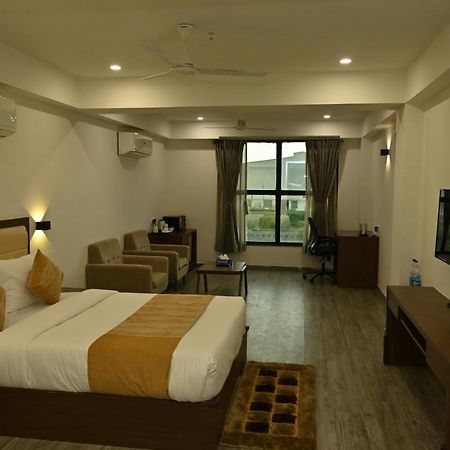 The Orange Zest Otel Vithalpur Dış mekan fotoğraf