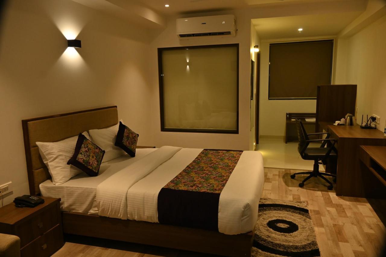 The Orange Zest Otel Vithalpur Dış mekan fotoğraf